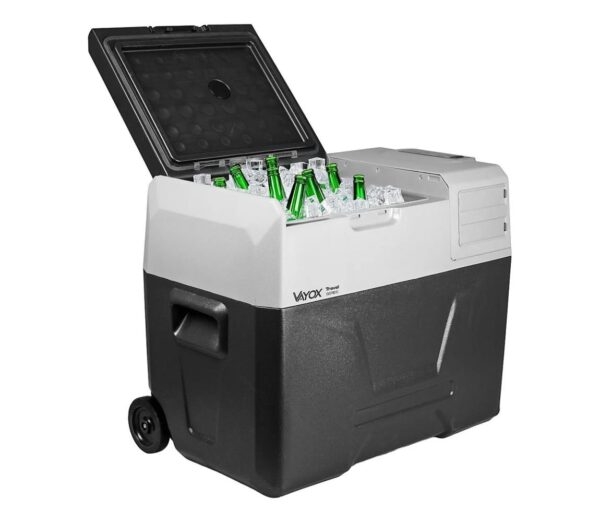 Vayox Utazó hűtő LCD kijelzővel 40 l 230V/12V/24V fekete